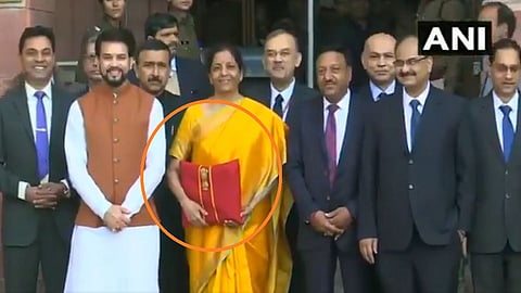 Budget 2020 : निर्मला सीतारामन लाल पिशवीतून का आणतात अर्थसंकल्पाची कागदपत्रे ?