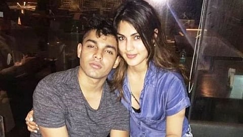 रियाचा भाऊ शोविक चक्रवर्तीने विशेष न्यायालयात पुन्हा जामीनासाठी अर्ज केला दाखल
