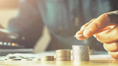 सर्वसामान्यांना झळ :  अल्पबचत योजनांच्या व्याजदरात मोठी कपात