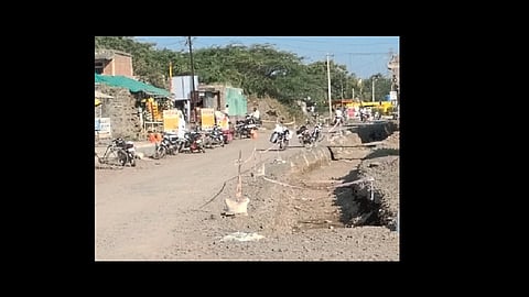 Road work passing through Shetfal is in partial condition