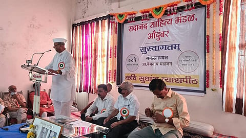 महान पुरुषामागे एक स्त्री असते, पण ती पत्नीच असते असं नाही; श्रीनिवास पाटलांच्या वक्तव्याने गाेंधळ