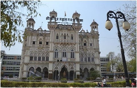 `या` महापालिकेतील घरच्या रखवालदारावर होणार फाैजदारी 