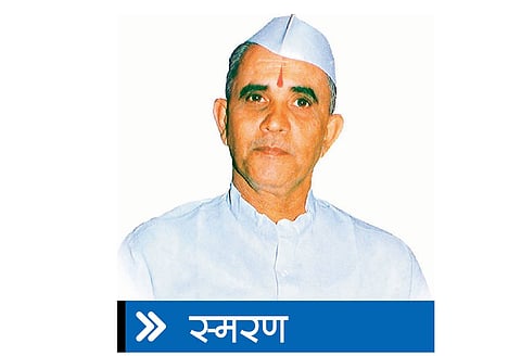 Sudhakarpant Paricharak Messiah by hundreds of organizations thousands of farmers and employees 