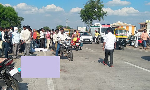 Akola News: Husband and wife killed in two-wheeler collision