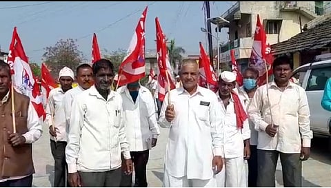 farmers went to delhi from amravati to support farmers agitation 
