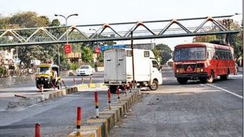 दापोडी-निगडी समस्यांच्या गर्तेत