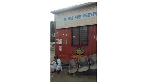 vakad-bus-stop.jpg