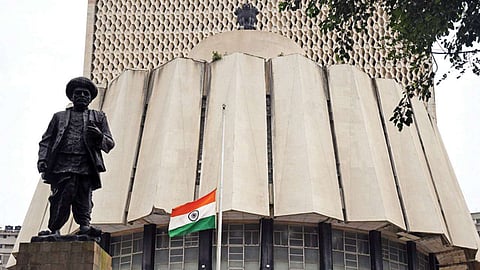 पुणे शिक्षक मतदारसंघासाठी शिक्षक संघटनांमध्ये चढाओढ 