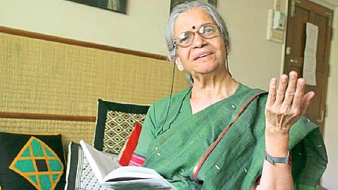 ‘संवादाचा महामेरू’ निःशब्द जाहला!