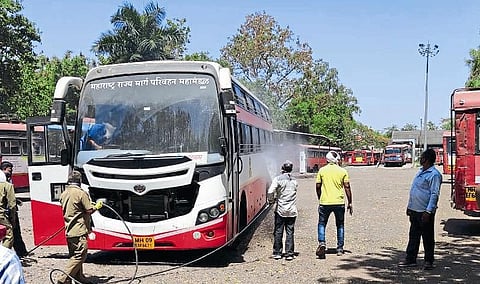 st bus 2
