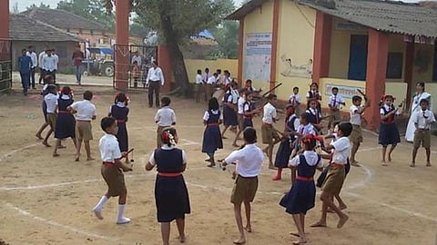 महात्मा गांधी योजनेतून अंगणवाडी, शाळा होणार टकाटक; राज्य शासनाचा महत्वपूर्ण निर्णय