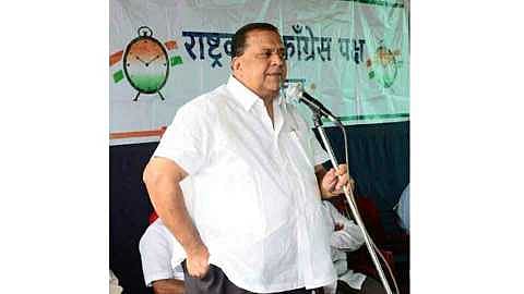 minister hasan mushrif fund provided for kolhapur zp members