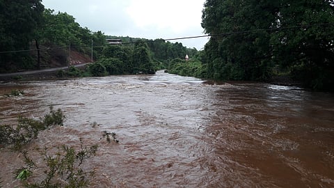 heavy rain konkan sindhudurg