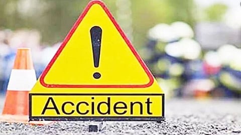 accident in national highway father and son dead in dhalgaon sangli
