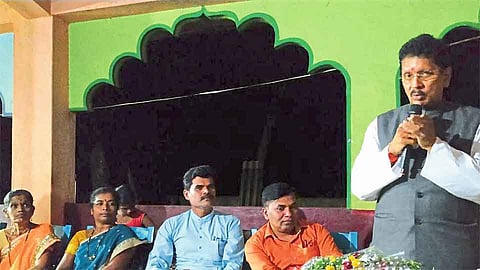 हत्तींसाठी तिलारीत अधिवास करू - केसरकर