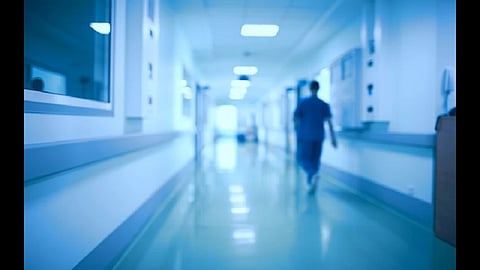 ICU मध्येच महिला रुग्णावर अत्याचार; विनयभंगाच्या गुन्ह्याखाली वॉर्डबॉयला अटक