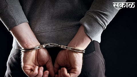 police ran away from ACB officer custody in Chandrapur  
