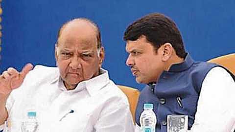 Shital Pawar Write blog on Pawar vs fadanvis fight in Maharashtra vidhansaha election