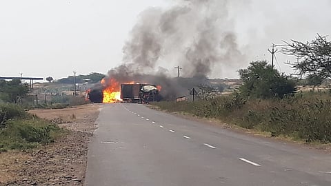 A tragic accident has taken place at Mohol and containers and tankers have been burnt to ashes.jpg