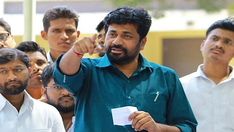 minister bacchu Kadu saved life of men who met with accident 