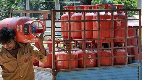 Gas