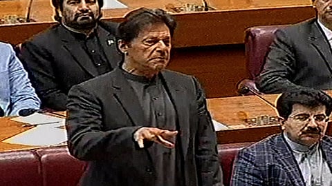 शांततेसाठी आमच्याकडून अभिनंदनची सुटका : इम्रान खान