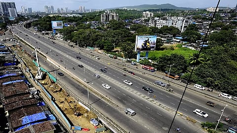 मुंबईकरांनो! सार्वजनिक वाहतुकीचा वापर करा, खासगी वाहनामुळे प्रदूषणात वाढ