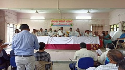 Gadchiroli ZP president took marathon meeting of officers 