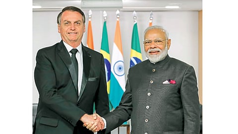 जेर बोल्सोनारो आणि नरेंद्र मोदी.