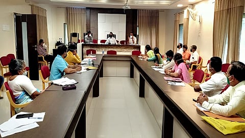 वेणूताई चव्हाण रुग्णालयातील सर्व 45 बेड तातडीने सुरु करा : पालकमंत्री बाळासाहेब पाटील