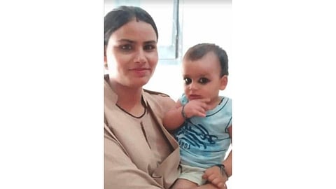 Woman constable dies of coronavirus 4 days after giving birth to baby