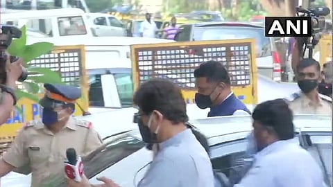 ईडीकडून शिवसेना आमदार प्रताप सरनाईक यांची चौकशी सुरु
