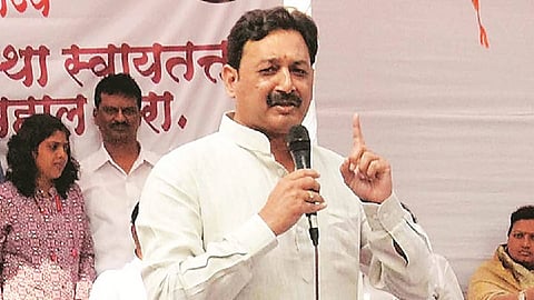 जातीय आरक्षणांसाठी महाराष्ट्रात तलवारी उपसण्याची भाषा सुरू: सामना