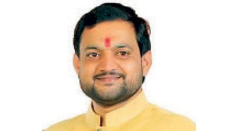 Sunil-Shelake
