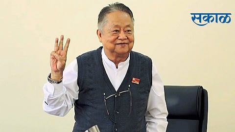 स्यू की यांच्या प्रमुख सहकाऱ्याला अटक