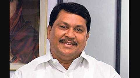 Vijay Vadettiwar says, the previous government Mahaherapheri-1