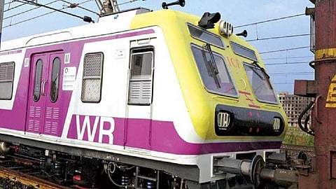 पश्चिम रेल्वे मार्गावर फुकट्यांकडून तब्बल एक कोटींची वसूली