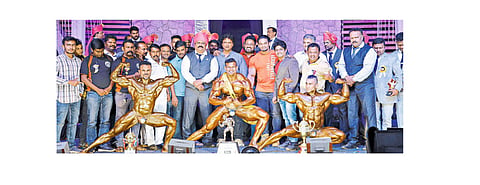 Pune's Mahendra Chavan  "Nagaradhyaksh Maharastra Shri' Kolhapur Marathi News 