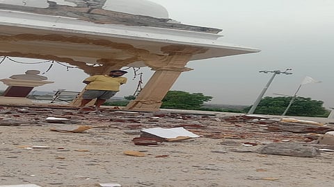 lightning on Mausoleum place of Ex CM vasant rao naik in Yavatmal 