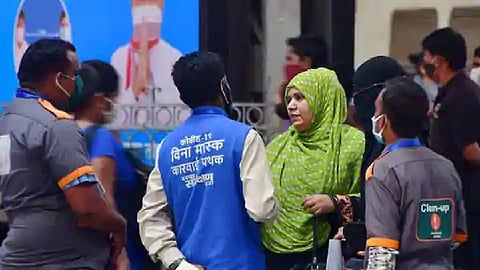 मुंबईत विना मास्क फिरणाऱ्यांकडून तब्बल 44 कोटींचा दंड वसूल