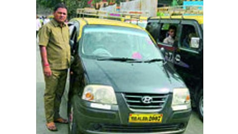 टॅक्‍सी चालकाचा प्रामाणिकपणा, 13 लाख केले परत 