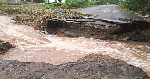 Seven bridges in the western part of Atpadi taluka are dangerous; The need to increase the height