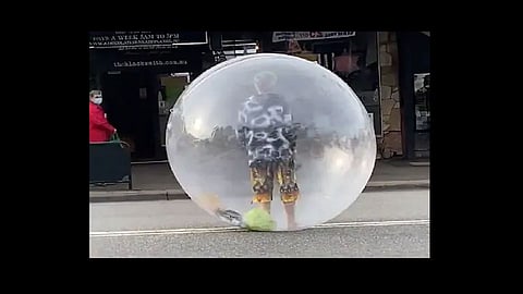 man jugaad to escape the corona virus video viral