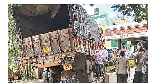 The truck rammed into the house
