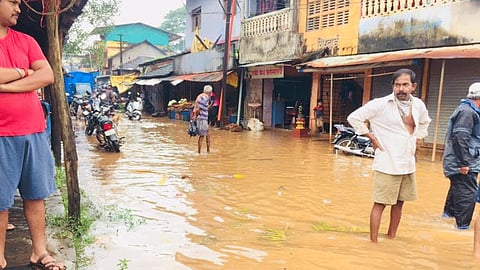 heavy rain in sawantwadi