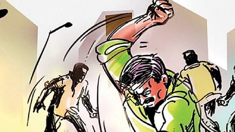 Mumbai Crime youth beat doctor holi alcohol police