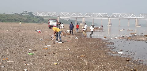 rajura corporation clean wardha river in chandrapur