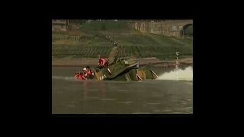chinese people liberation army amphibious tank sinking video viral