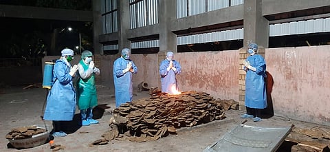 corona infected patient Funeral at Panchganga Cemetery kolhapur