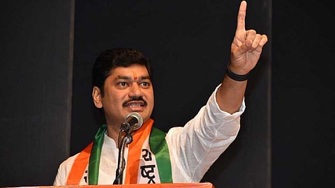 शरद पवारांच्या 80 व्या वाढदिवसानिमित्त धनंजय मुंडेंची राज्यातील 29 लाख दिव्यांगांना अनोखी भेट